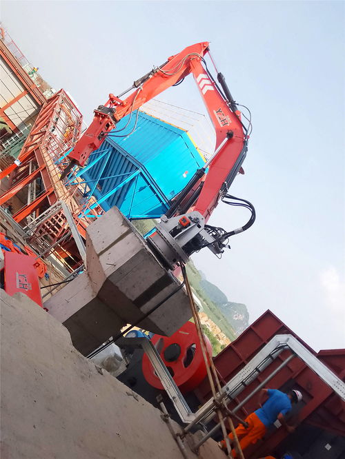 廣西建材廠生產(chǎn)線安裝固定式液壓破碎錘 優(yōu)化流程，提升效益