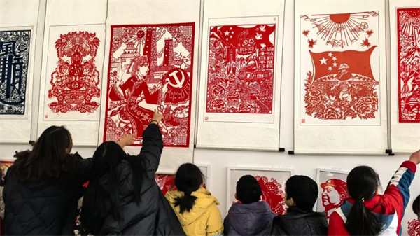 小金縣城關第二小學開展“鑄牢中華民族共同體意識”社團文化藝術活動